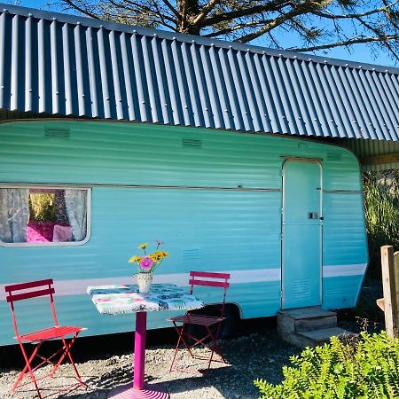 Hotel Retro caravans on Valentia Island Chapeltown Exterior foto