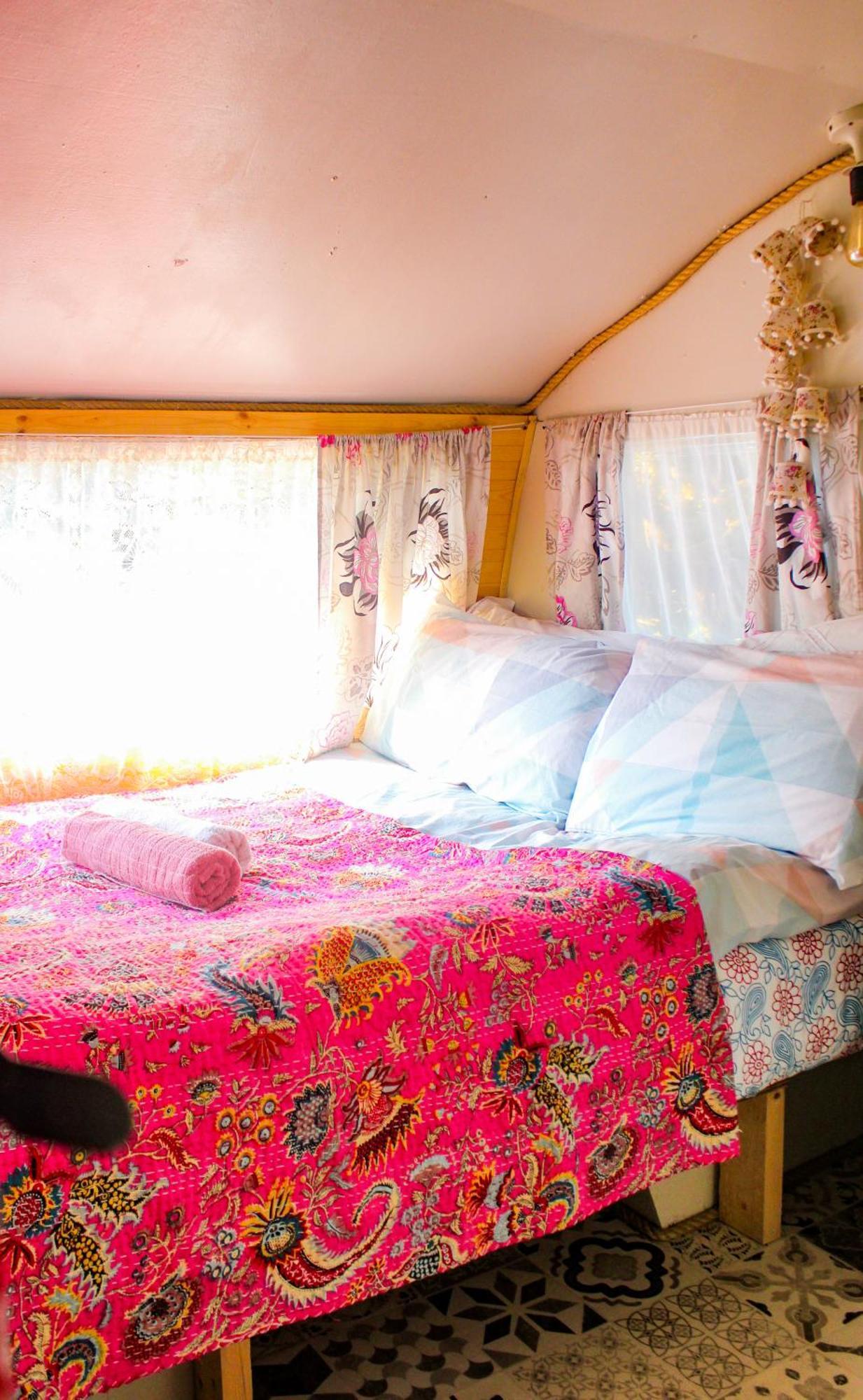Hotel Retro caravans on Valentia Island Chapeltown Exterior foto